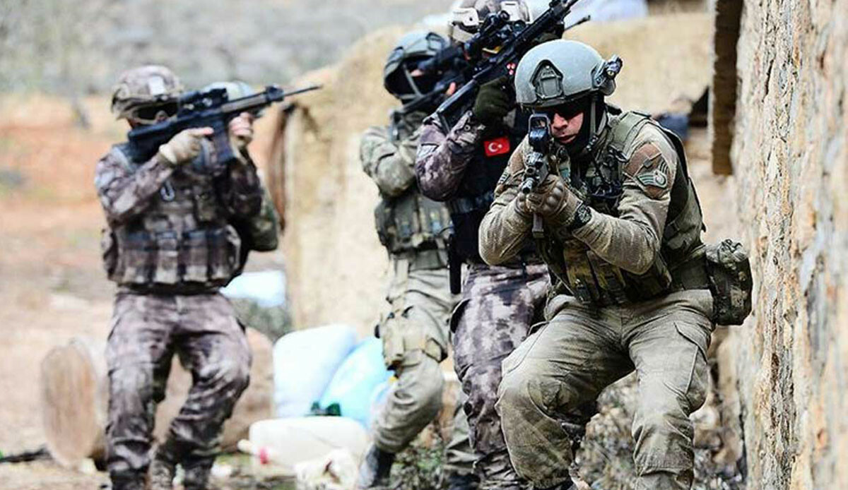 Suriye&#039;de teröre Mehmetçik yumruğu! PKK&#039;lı 2 terörist etkisiz