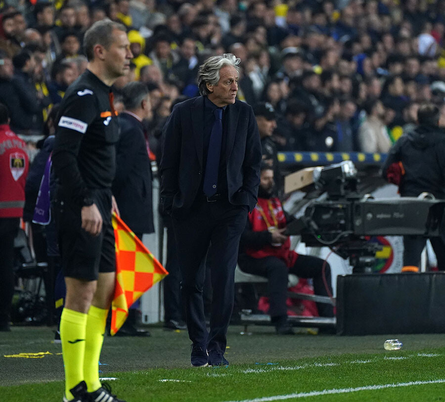Jorge Jesus: Bu mağlubiyetin bir numaralı sorumlusu benim Jorge Jesus: Bu mağlubiyetin bir numaralı sorumlusu benim