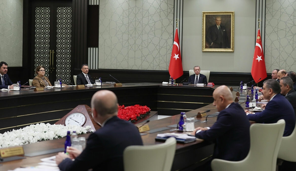Gözler yılın ilk kabinesinde! Milyonları ilgilendiriyor: EYT, yargı paketi, enflasyonla mücadele... Gözler yılın ilk kabinesinde! Milyonları ilgilendiriyor: EYT, yargı paketi, enflasyonla mücadele...