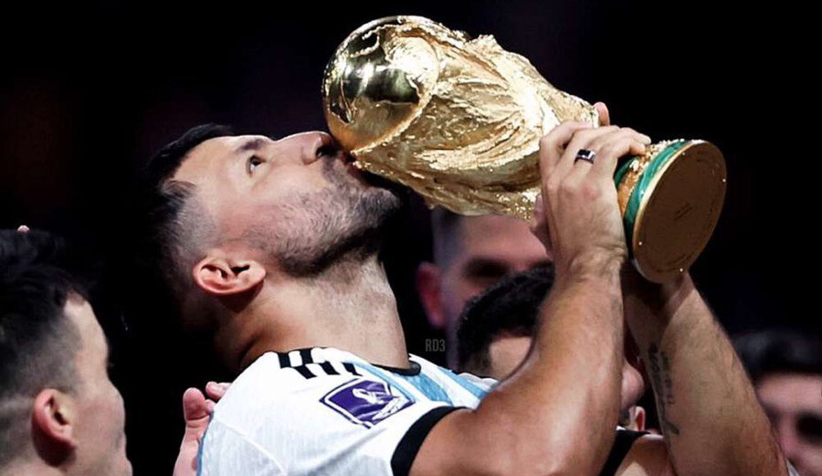 Sergio Agüero Barcelona formasıyla futbola geri döndü!