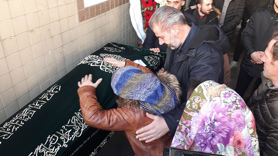 Taksiciyi döverek öldüren zanlılardan 2'si tutuklandı