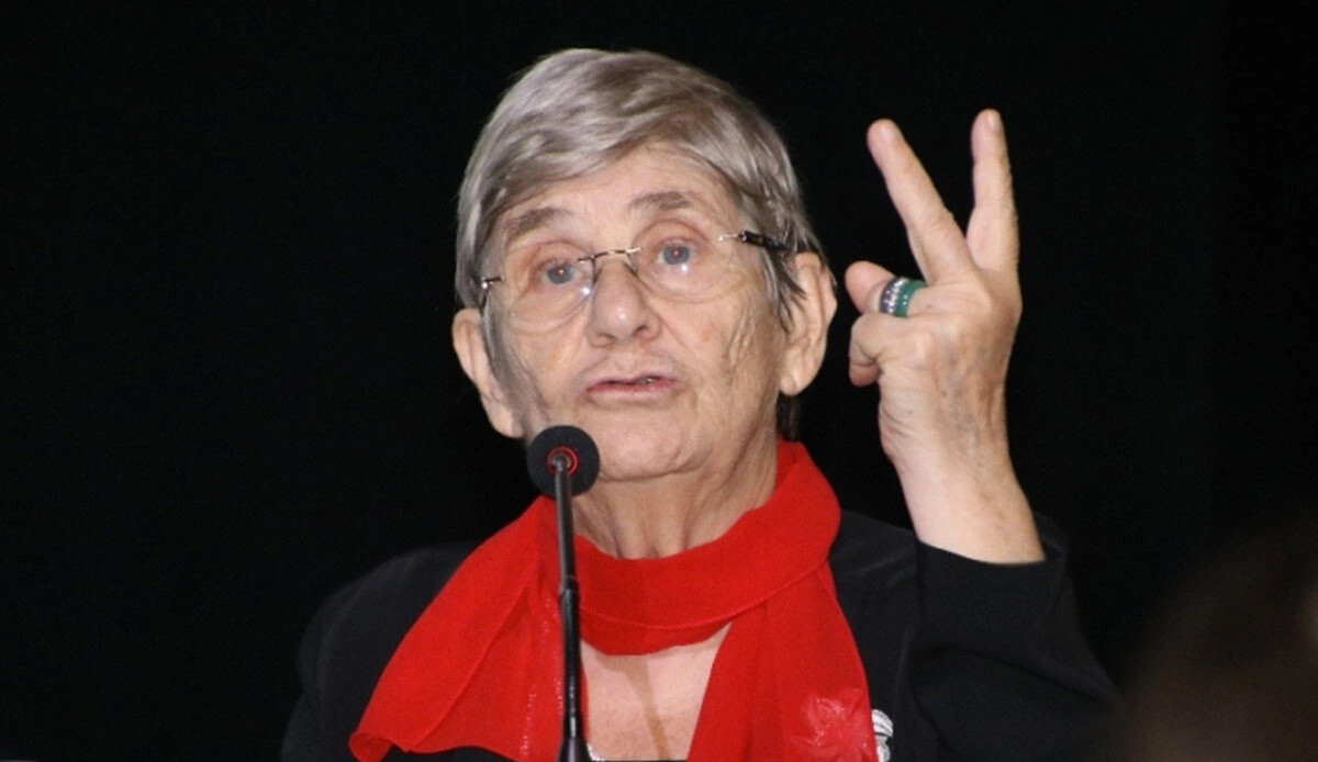 Kayısıyı unutun, 1 çay kaşığı bile tembel bağırsakları coşturuyor… Profesör Canan Karatay’dan kabızlığa anında çözüm olacak öneri - SAĞLIK