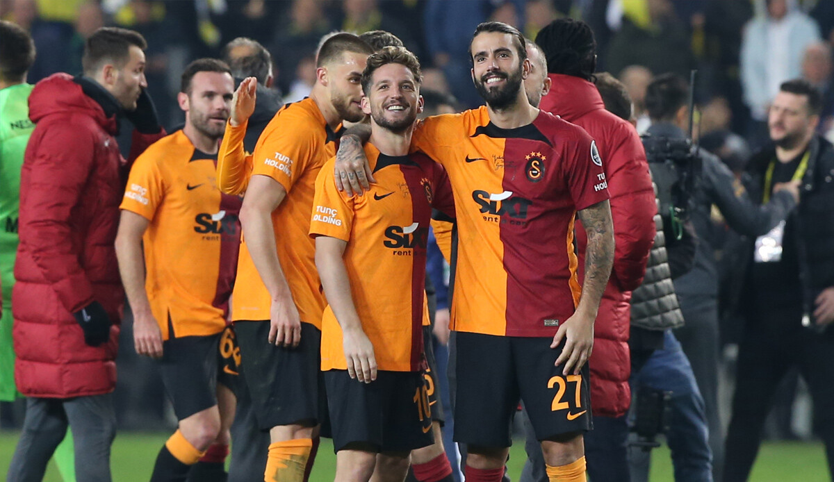 Ustalık belgesi! Okan Buruk soru işaretlerini bitirdi Ustalık belgesi! Okan Buruk soru işaretlerini bitirdi