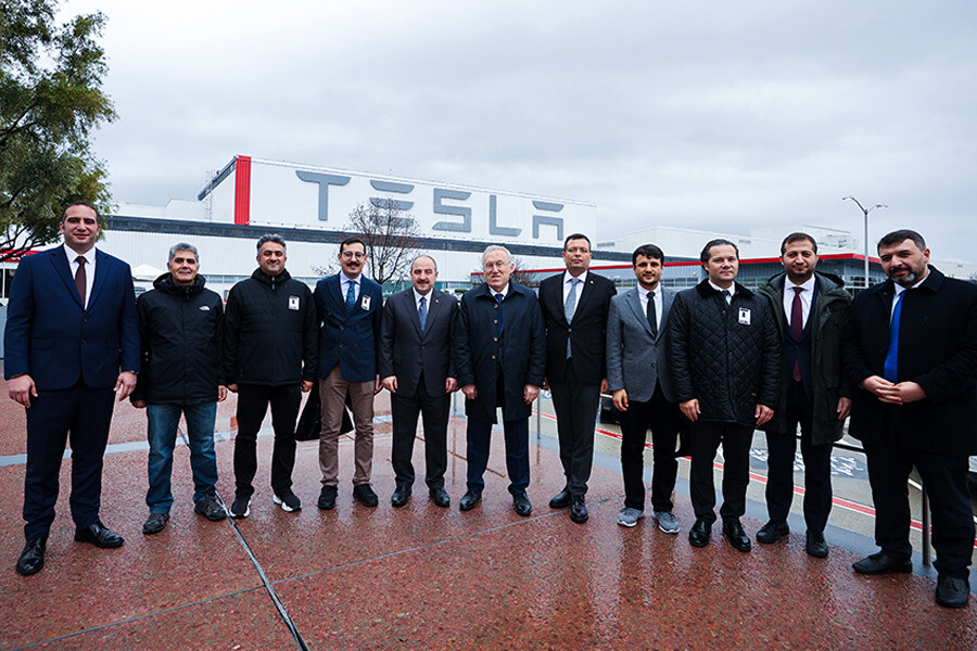 Tesla fabrikasından Google'ın merkezine... Bakan Varank'tan Silikon Vadisi'ne ziyaret Tesla fabrikasından Google'ın merkezine... Bakan Varank'tan Silikon Vadisi'ne ziyaret