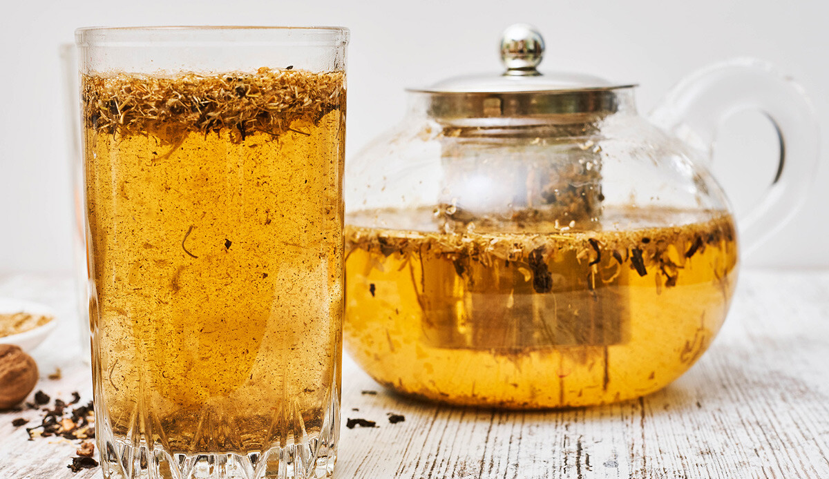 Aynı hatayı defalarca yapıyoruz… Böylesi fayda değil zarar getiriyor! Bitki çayı demlerken dikkat