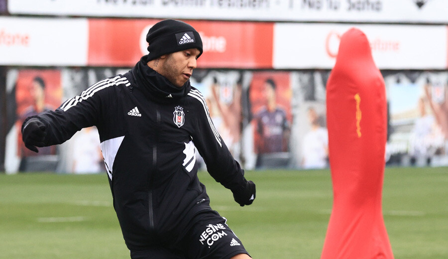 Josef de Souza devre arasında Beşiktaş ayrılabilir! Brezilya'dan flaş iddia Josef de Souza devre arasında Beşiktaş ayrılabilir! Brezilya'dan flaş iddia