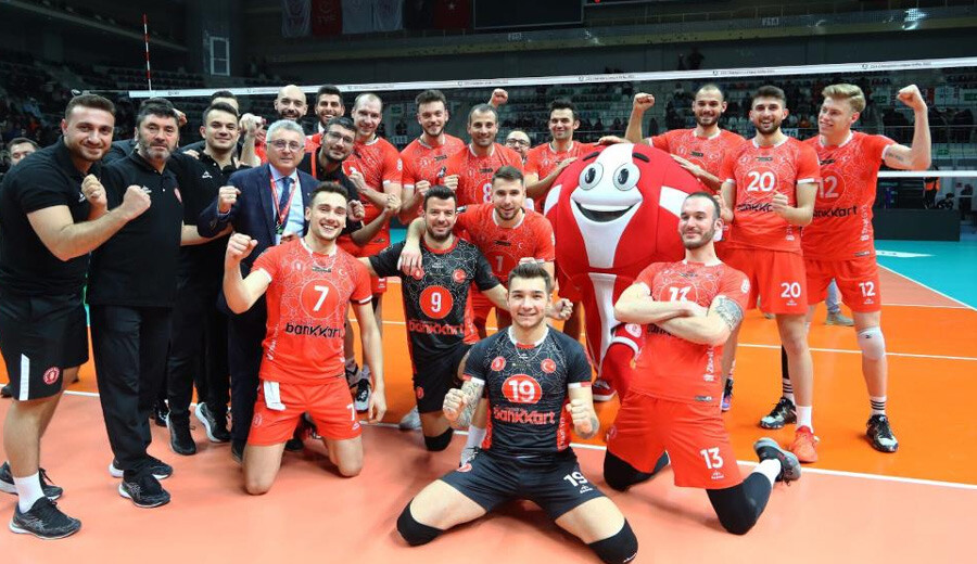 Eczacıbaşı Dynavit 2023 CEV Şampiyonlar Ligi'nde namağlup lider unvanını korudu