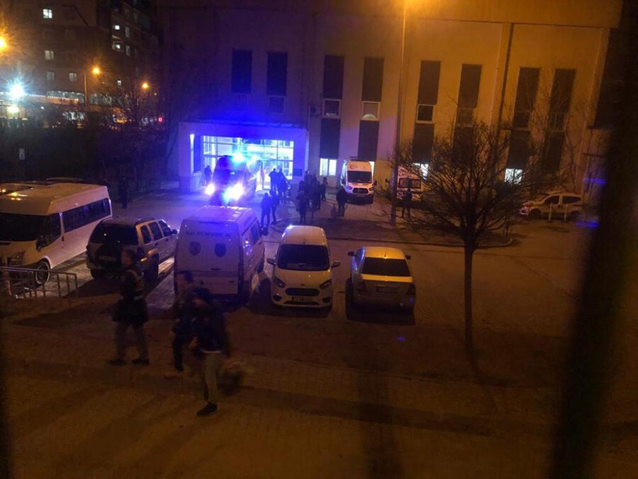 Batman'da dehşet! Taziyeden dönen araca çapraz ateş açıldı: Çok sayıda ölü ve yaralı var