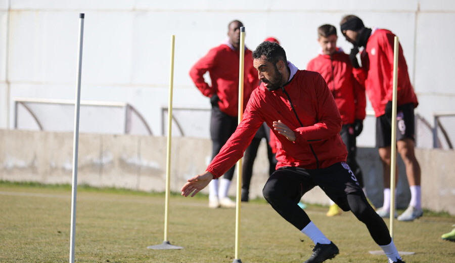 Uğur Çiftçi Galatasaray yolunda! İki futbolcu + bir miktar para