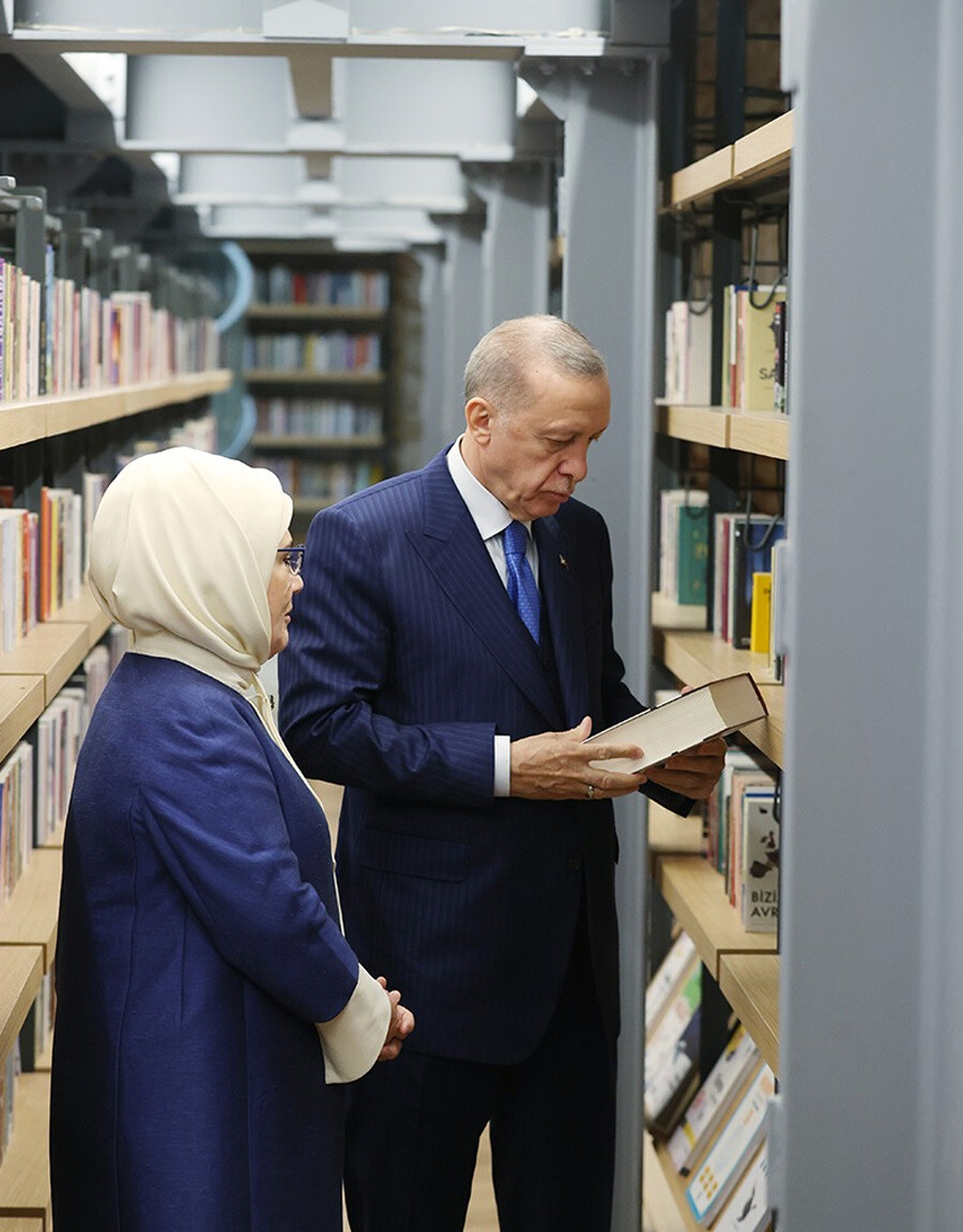 Son dakika: Cumhurbaşkanı Erdoğan Rami Kütüphanesi açılışını yaptı: 7/24 açık, öğrenciye ücretsiz Son dakika: Cumhurbaşkanı Erdoğan Rami Kütüphanesi açılışını yaptı: 7/24 açık, öğrenciye ücretsiz
