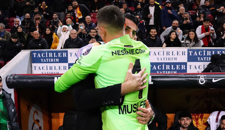 Volkan Demirel ile Fernando Muslera hasret giderdi Volkan Demirel ile Fernando Muslera hasret giderdi