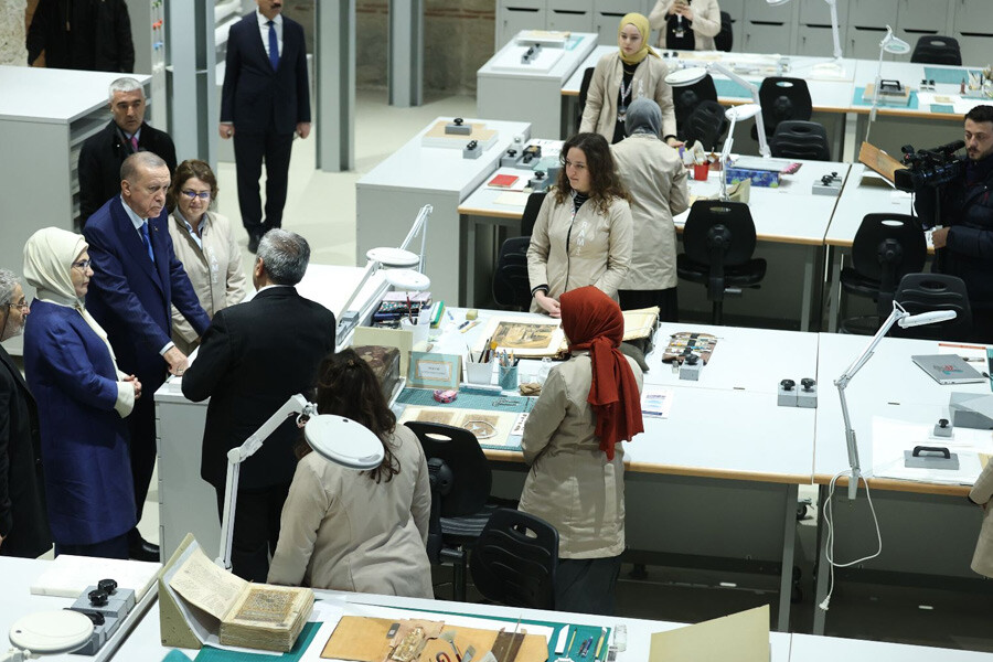 Son dakika: Cumhurbaşkanı Erdoğan Rami Kütüphanesi açılışını yaptı: 7/24 açık, öğrenciye ücretsiz Son dakika: Cumhurbaşkanı Erdoğan Rami Kütüphanesi açılışını yaptı: 7/24 açık, öğrenciye ücretsiz