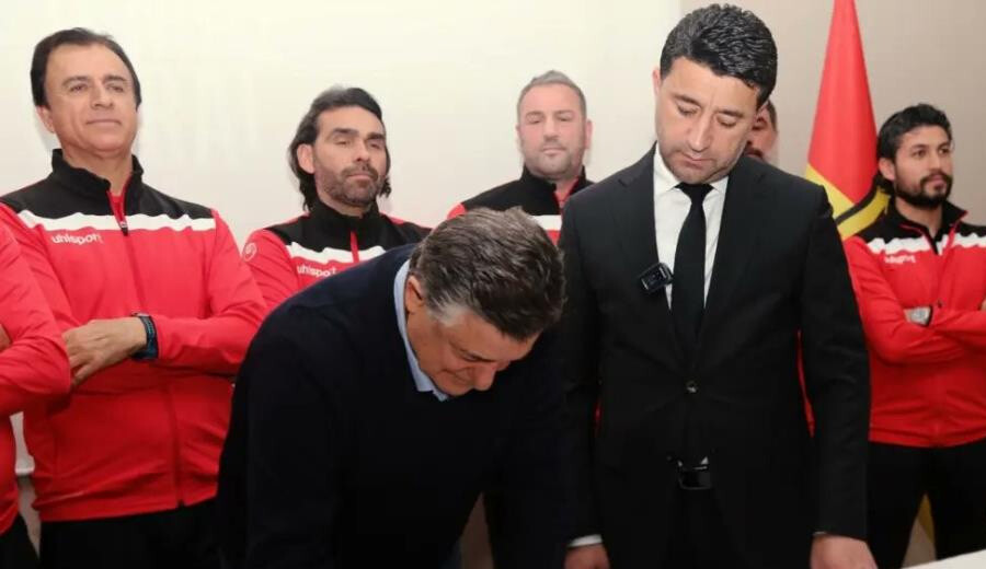 Yılmaz Vural: Real Madrid bile çağırsa Yeni Malatyaspor'u bırakıp gitmem Yılmaz Vural: Real Madrid bile çağırsa Yeni Malatyaspor'u bırakıp gitmem