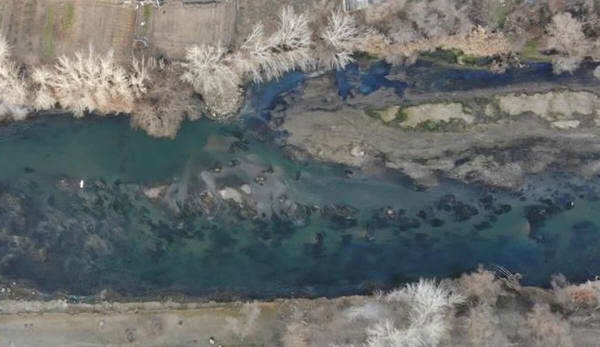 Su yüzeyinde ortaya çıktı… Türkiye’nin en uzun nehrinde korkutan manzara!