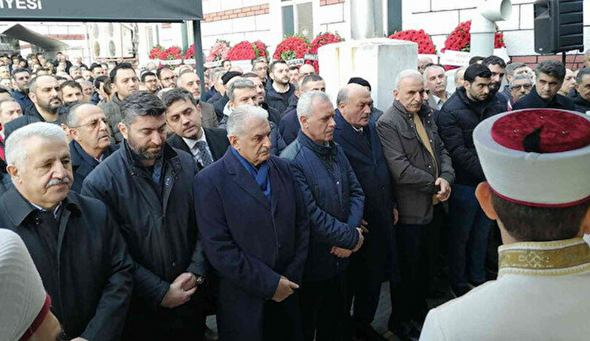 Binali Yıldırım&#039;ın acı kaybı: Eniştesini son yolculuğuna uğurladı