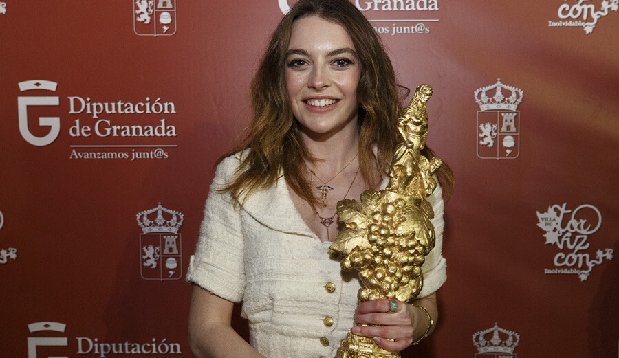 İspanya’dan Cansu Dere ve Melis Sezen’e ödül İspanya’dan Cansu Dere ve Melis Sezen’e ödül