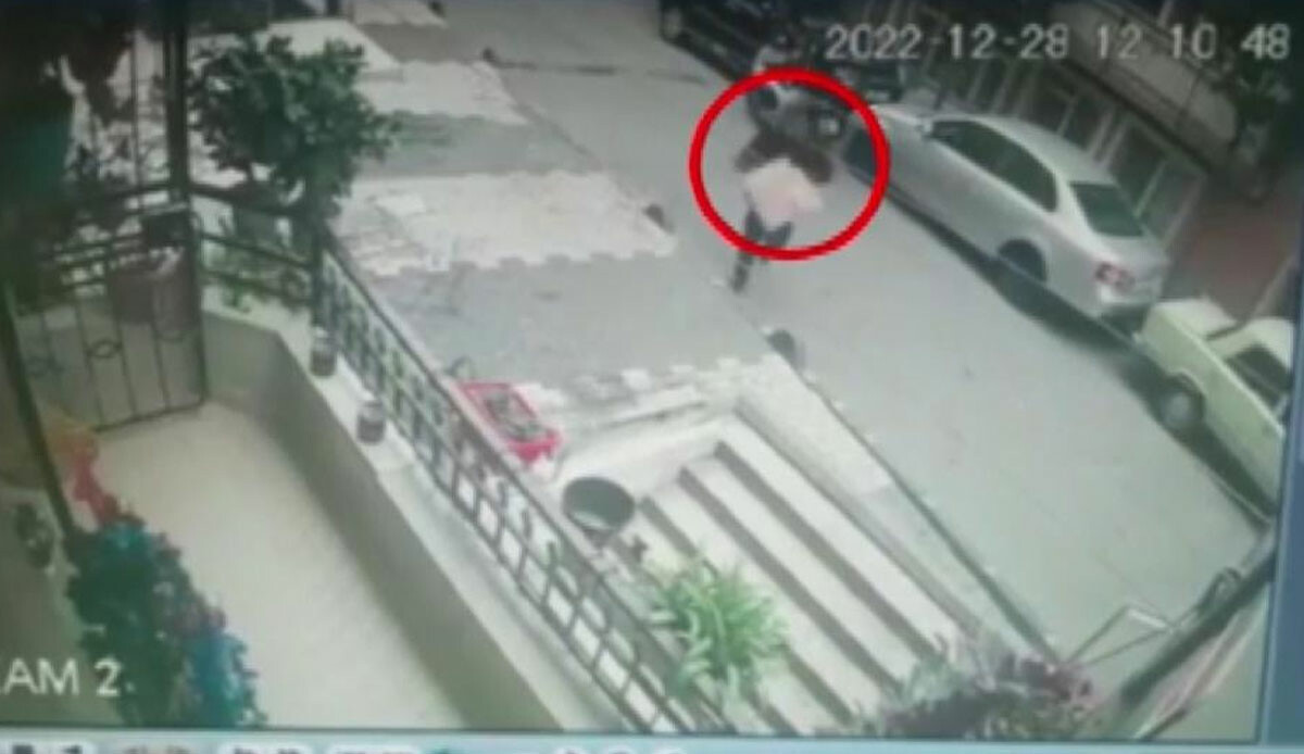 Baba ve kız dehşet saçtı! Erkek arkadaşını öldürüp ormanlık alana bıraktı Baba ve kız dehşet saçtı! Erkek arkadaşını öldürüp ormanlık alana bıraktı