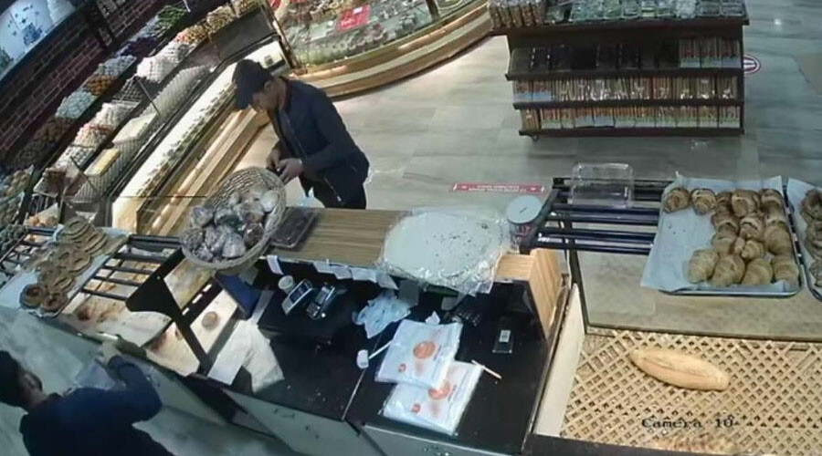 Vicdansızlığın böylesi… SMA hastası çocuk için toplanan yardım parasını çaldı! Vicdansızlığın böylesi… SMA hastası çocuk için toplanan yardım parasını çaldı!
