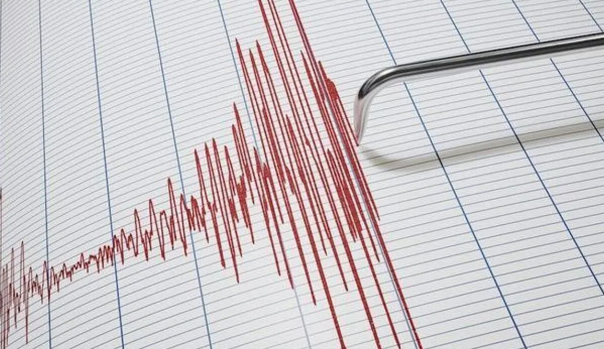 Endonezya 6,2 büyüklüğündeki depremle sallandı Endonezya 6,2 büyüklüğündeki depremle sallandı