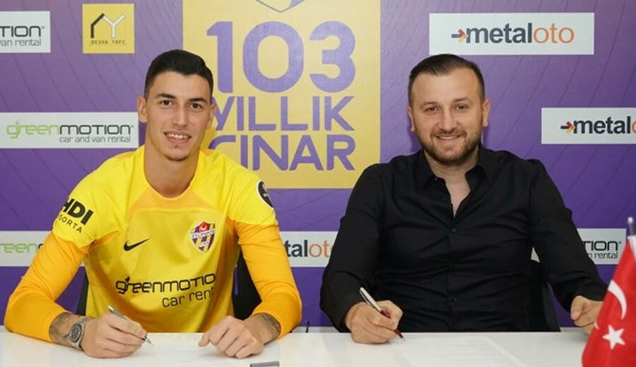 Jesse Sekidika ve Berke Özer Ümraniyespor'da! Eyüpspor, Süper Lig takımına oyuncu kiralıyor Jesse Sekidika ve Berke Özer Ümraniyespor'da! Eyüpspor, Süper Lig takımına oyuncu kiralıyor