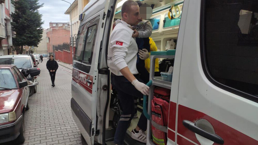 Çocuklarını evde bırakıp pazara giden anne döndüğünde hayatının şokunu yaşadı! Çocuklarını evde bırakıp pazara giden anne döndüğünde hayatının şokunu yaşadı!