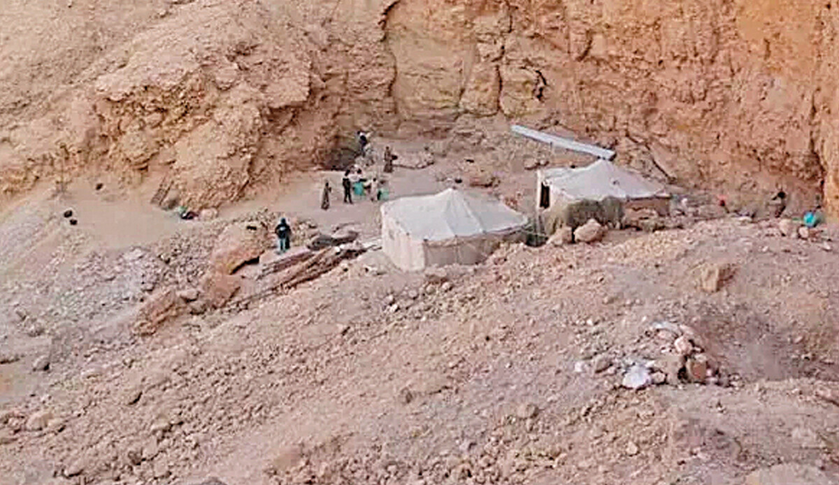 3 bin 500 yıllık firavun mezarı keşfedildi 3 bin 500 yıllık firavun mezarı keşfedildi