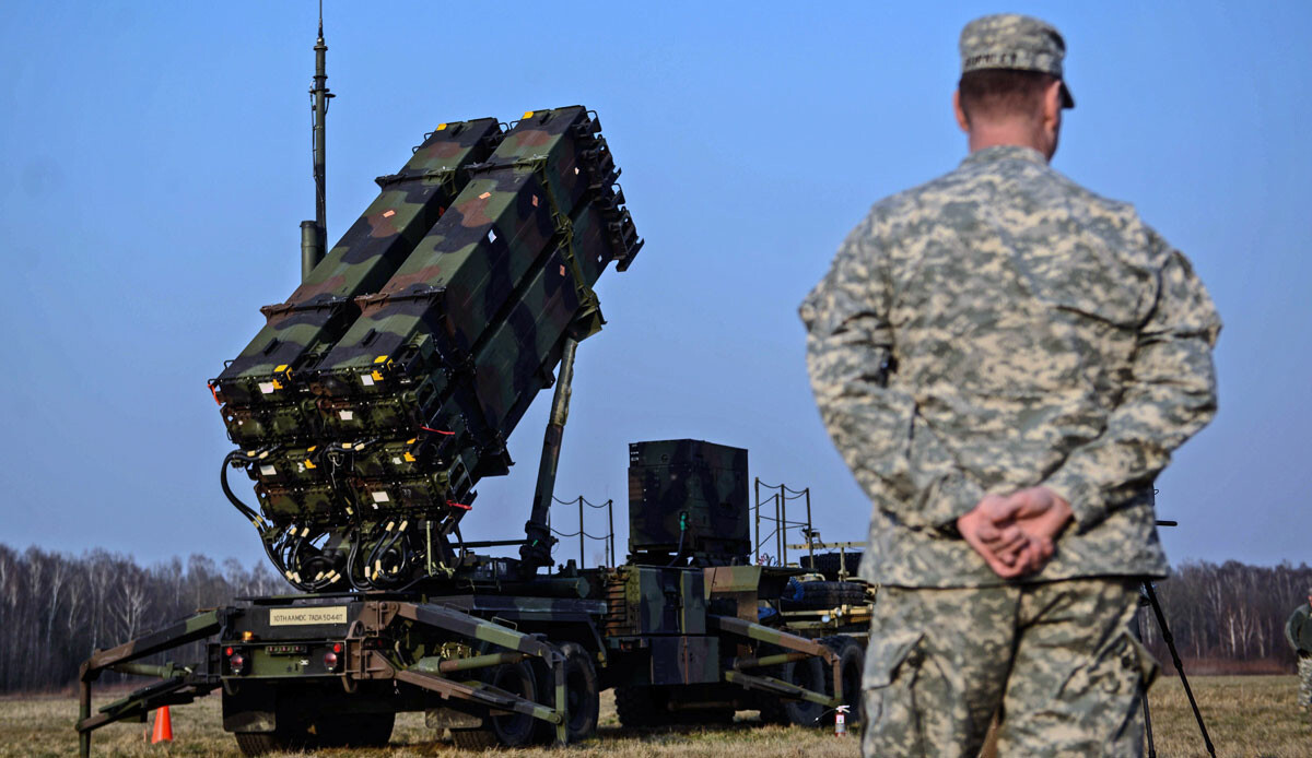 Hollanda, Ukrayna'ya Patriot hava savunma sistemi yollayacak Hollanda, Ukrayna'ya Patriot hava savunma sistemi yollayacak