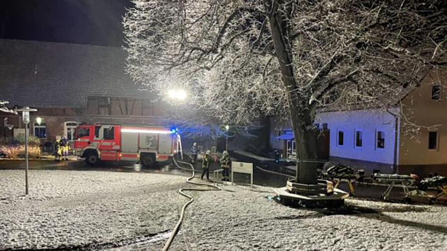 Almanya'da bir bakımevinde yangın çıktı, ölüler var Almanya'da bir bakımevinde yangın çıktı, ölüler var