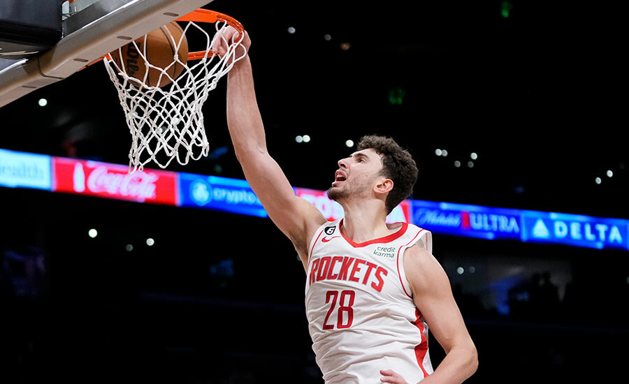 <p>Sports illustrated ayrıca, Houston Rockets Başantrenorü Stephen Silas'ın, Alperen Şengün hakkındaki <strong>