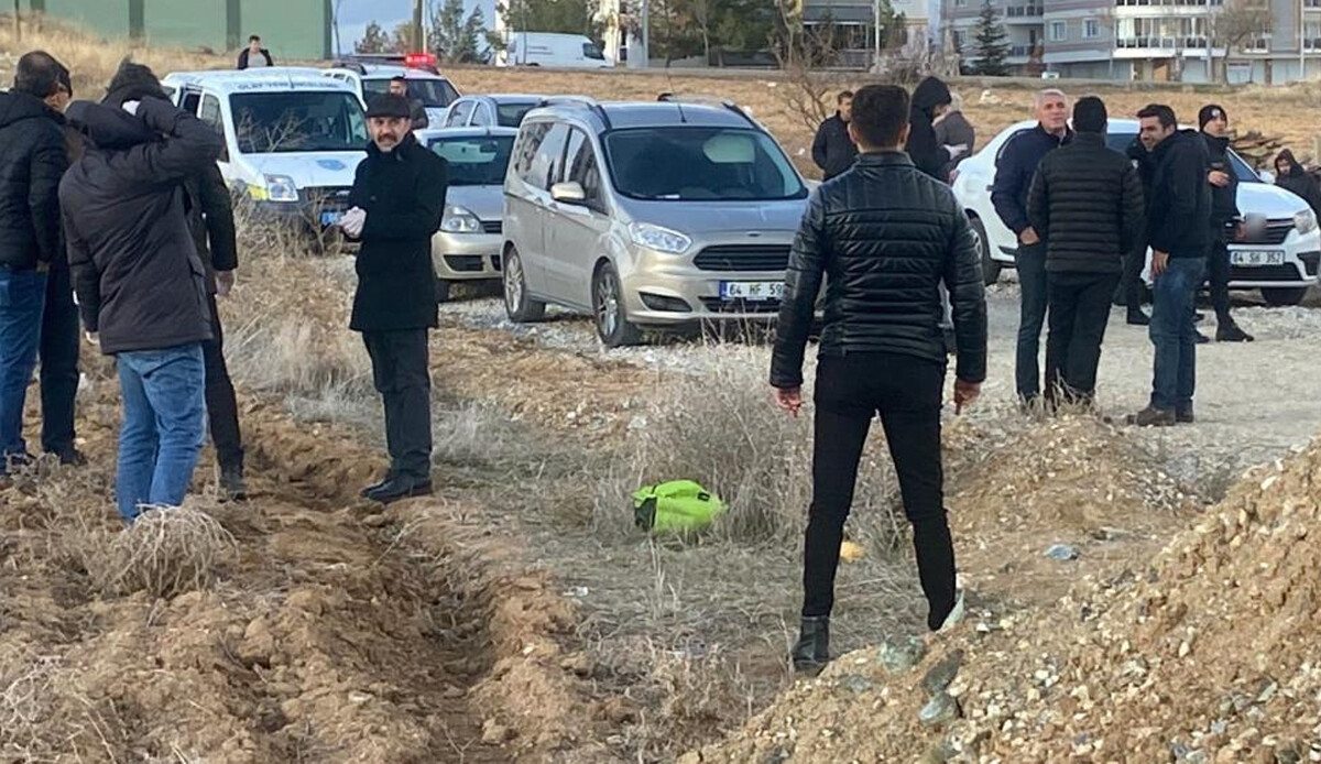 Uşak'ta kan donduran olay! Boş araziye bırakılan çantadan bebek cesedi çıktı Uşak'ta kan donduran olay! Boş araziye bırakılan çantadan bebek cesedi çıktı
