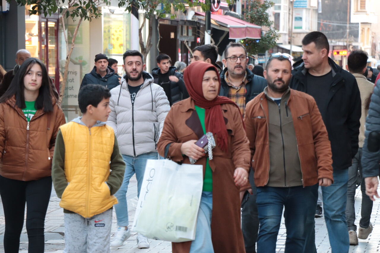 Soğuğu ile meşhur şehirde bile sıcaklık rekora koşuyor! Soğuğu ile meşhur şehirde bile sıcaklık rekora koşuyor!