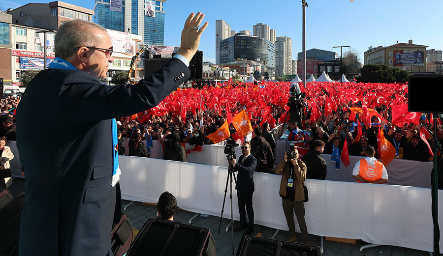 Cumhurbaşkanı Erdoğan'dan Miçotakis'e sert tepki: Yanlış yaparsan çılgın Türkler yürür Cumhurbaşkanı Erdoğan'dan Miçotakis'e sert tepki: Yanlış yaparsan çılgın Türkler yürür