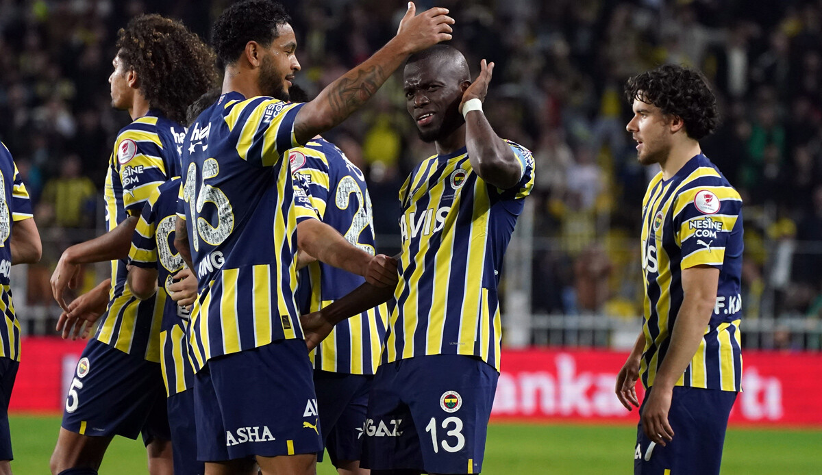 Fener'e bir kupa keyif çayı Fener'e bir kupa keyif çayı