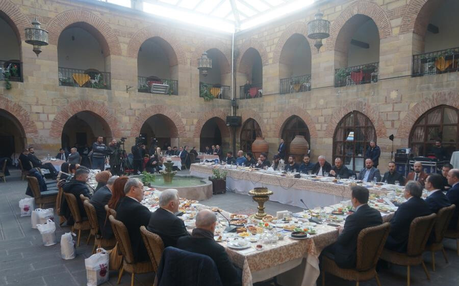İmamoğlu'ndan adaylık açıklaması İmamoğlu'ndan adaylık açıklaması