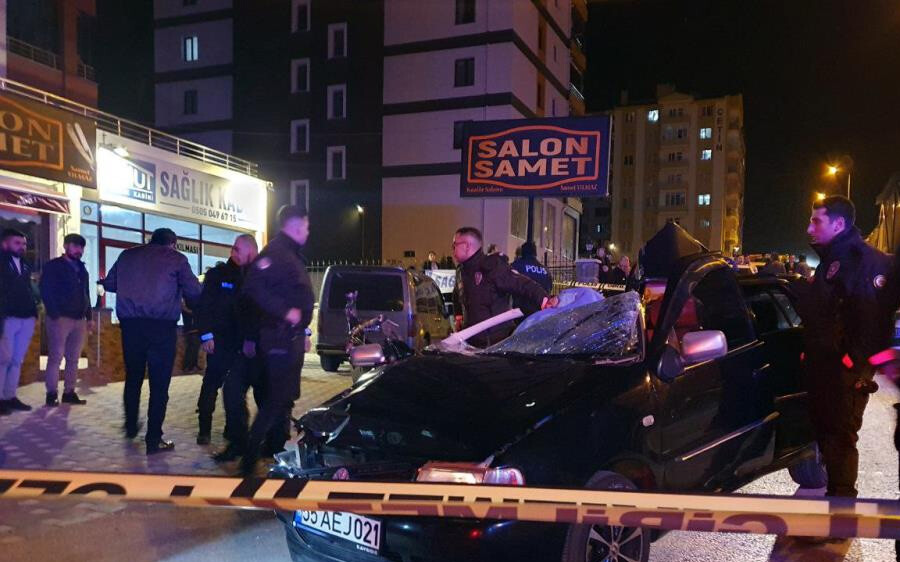 Ehliyetsiz gençlerin seyahati feci bitti! Arkadaşının öldüğünü bile bile yola devam etti