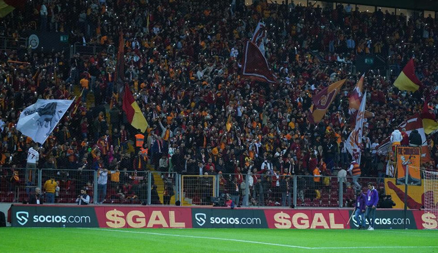 Okan Buruk: 12 maçı tek başıma kazanmadım. Takım, ekip, seyirci... Okan Buruk: 12 maçı tek başıma kazanmadım. Takım, ekip, seyirci...