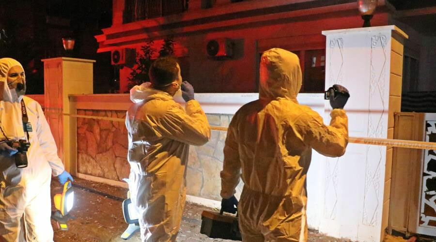 Yangında kahreden ‘kilit’ detayı: Yardıma giden torun cinayet şüphesiyle gözaltına alındı!