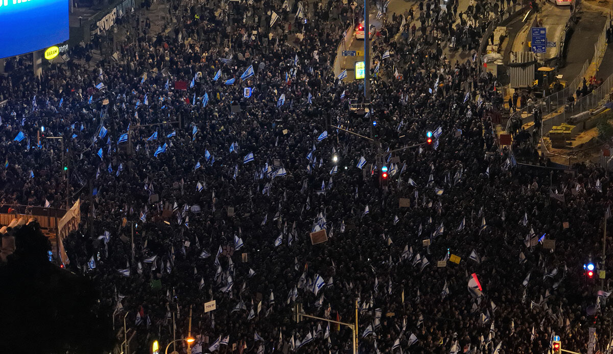 İsrail'de Netanyahu hükümeti protesto edildi İsrail'de Netanyahu hükümeti protesto edildi