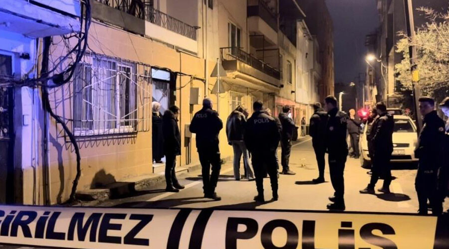 Korkunç cinayet! 'Gel bir konuşalım' dediği kadını, kızının gözü önünde öldürdü Korkunç cinayet! 'Gel bir konuşalım' dediği kadını, kızının gözü önünde öldürdü