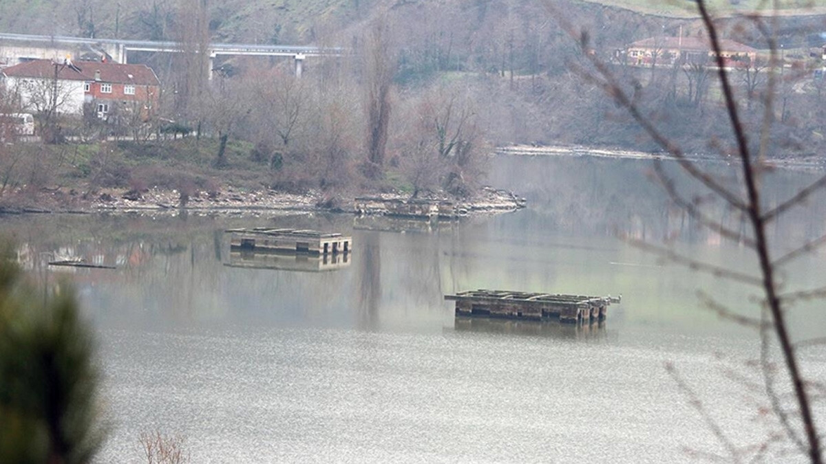 Zonguldak'ta endişelendiren görüntü! Sular çekilince ortaya çıktı Zonguldak'ta endişelendiren görüntü! Sular çekilince ortaya çıktı