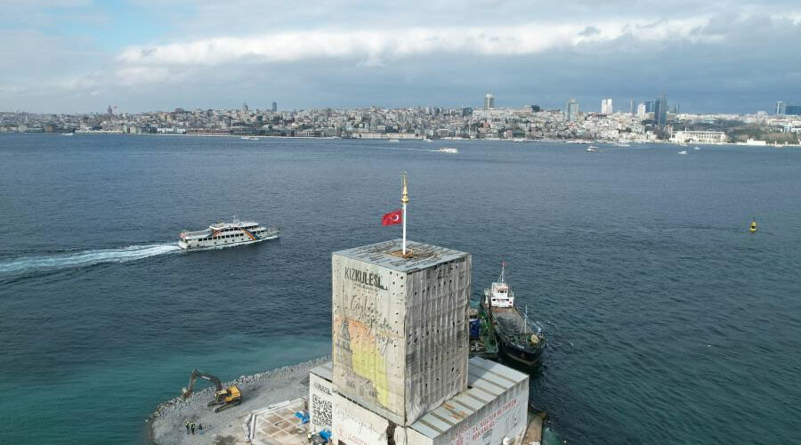 Türk bayrağı ortaya çıktı! Restorasyonu devam eden Kız Kulesi'nden yeni görüntü… Türk bayrağı ortaya çıktı! Restorasyonu devam eden Kız Kulesi'nden yeni görüntü…