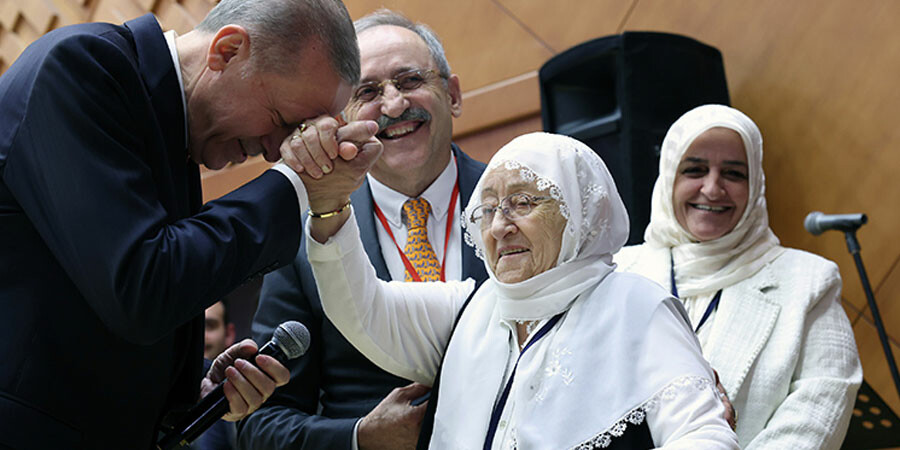 Son dakika: Cumhurbaşkanı Erdoğan'dan Türk kültürü mesajı: İklimini tek tipleştiren mahalle baskısını reddediyoruz Son dakika: Cumhurbaşkanı Erdoğan'dan Türk kültürü mesajı: İklimini tek tipleştiren mahalle baskısını reddediyoruz