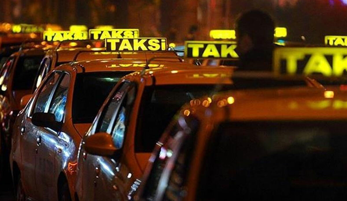 İzmir'de taksi ücretlerinde düzenleme: Yeni tarife belli oldu İzmir'de taksi ücretlerinde düzenleme: Yeni tarife belli oldu