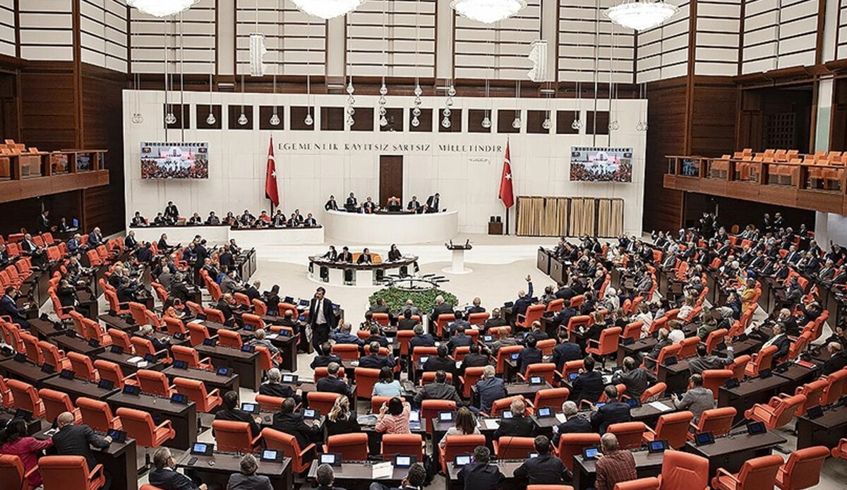 CHP ve İYİ Parti&#039;den Meclis&#039;e önerge: ‘Dinî inanç’ ibaresinin çıkarılmasını istediler
