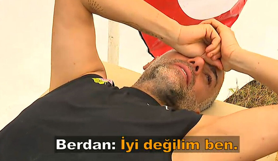 Survivor’dan sağlık sorunları nedeniyle ayrılan Berdan Mardini 15 günde 6 kilo verdi, son hali şaşırttı Survivor’dan sağlık sorunları nedeniyle ayrılan Berdan Mardini 15 günde 6 kilo verdi, son hali şaşırttı