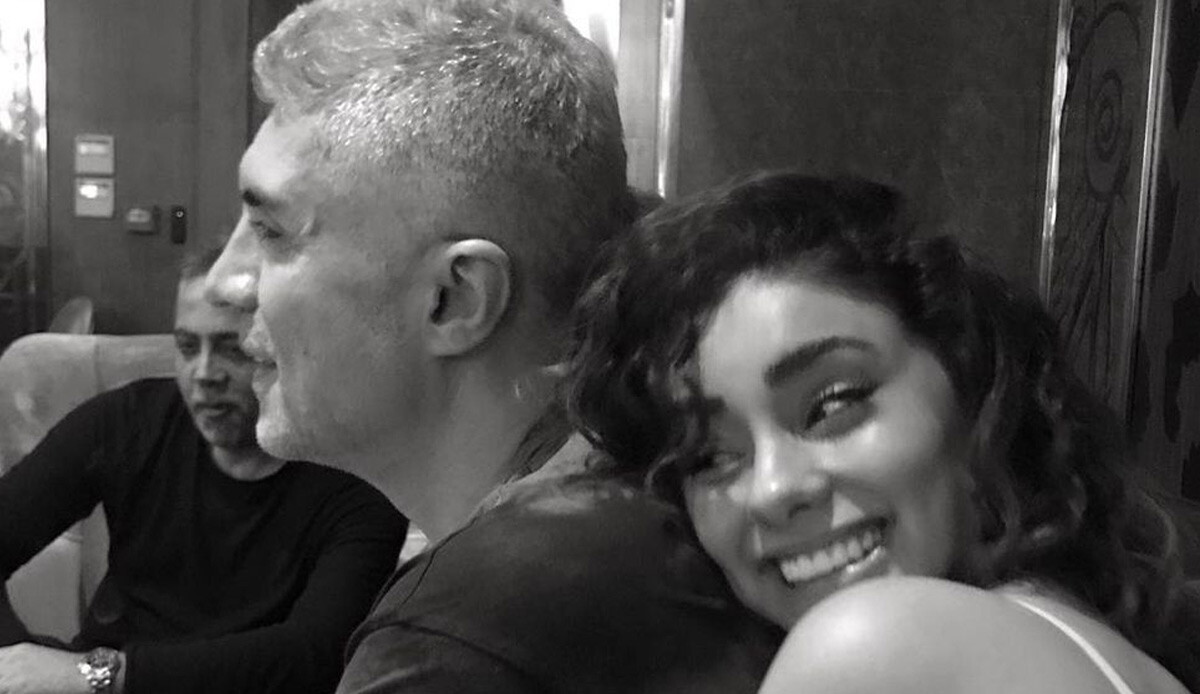Özcan Deniz kendisinden 22 yaş küçük Samar Dadgar ile gizlice evlendi! İşte ilk fotoğraf… Özcan Deniz kendisinden 22 yaş küçük Samar Dadgar ile gizlice evlendi! İşte ilk fotoğraf…