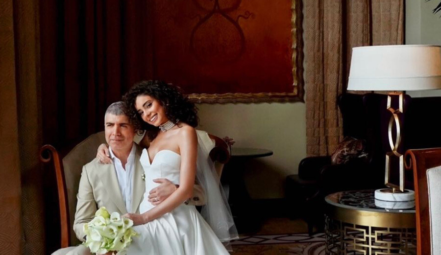 Özcan Deniz kendisinden 22 yaş küçük Samar Dadgar ile gizlice evlendi! İşte ilk fotoğraf…