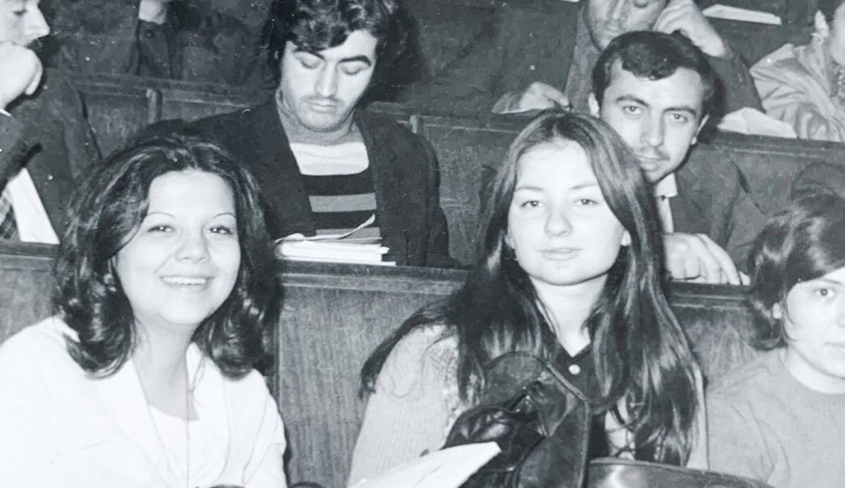 51 yıl önce… Ünlü oyuncunun üniversiteli haline yorum yağdı