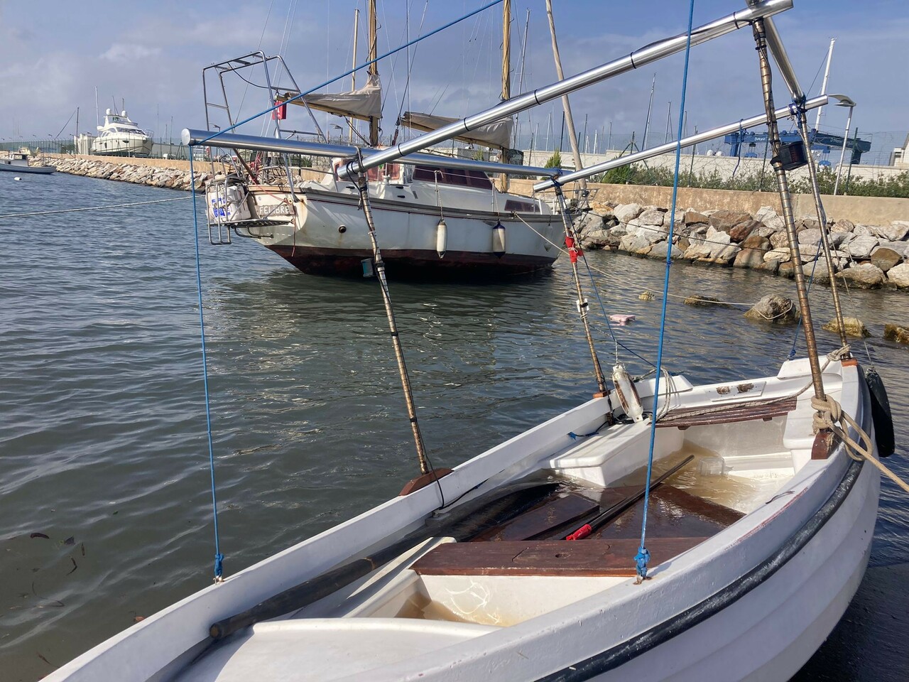 Marmaris ve Bodrum'u fırtına vurdu! Denizin rengi bile değişti
