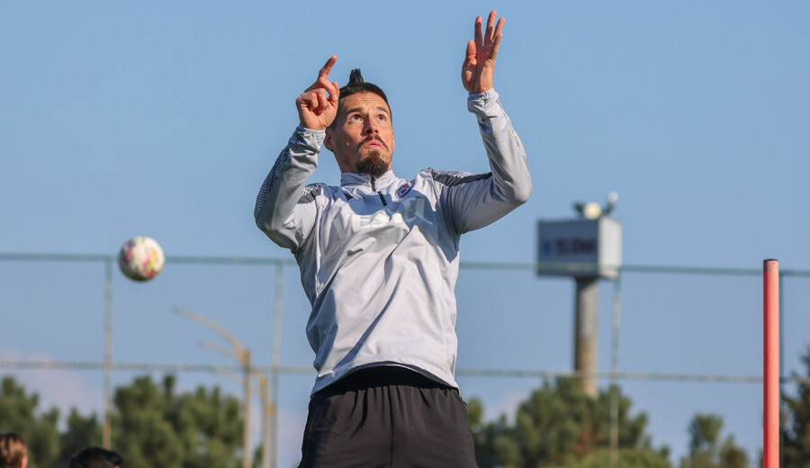 Trabzonspor kafilesi Hatay'da, Yusuf Yazıcı yarınki maçta ilk 11'de